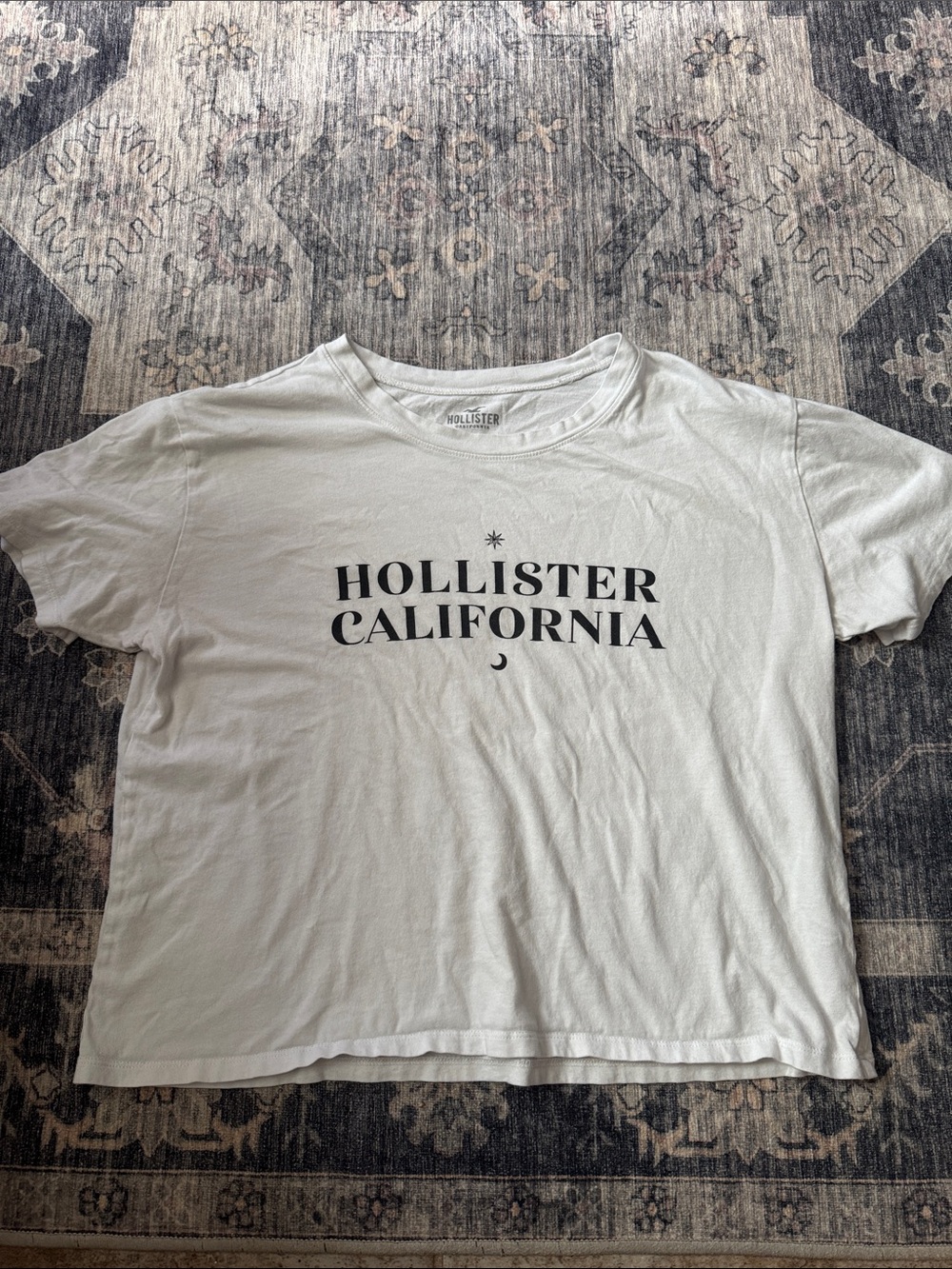 Hollister White Graphic Short Sleeve Tee with Black Print